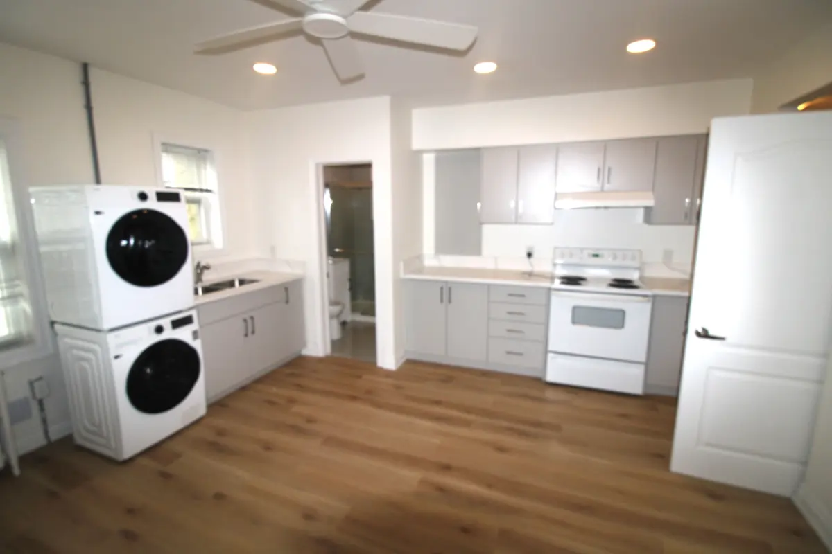29 Albert ST W #Unit A, Thorold, ON L2V 2G2