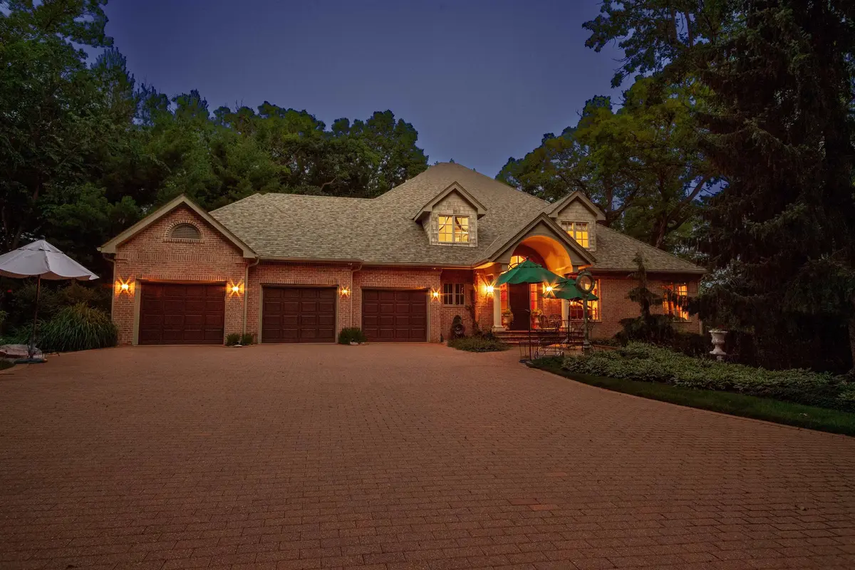 10131 Rellswood Drive, Belvidere, IL 61008