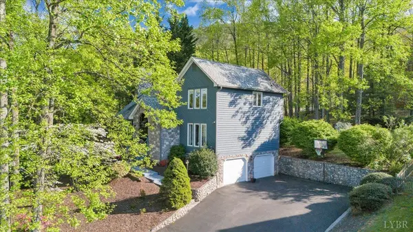 662 Stayman RD, Roanoke, VA 24019