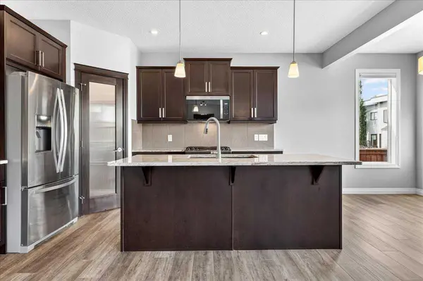 51 Evansborough RD NW, Calgary, AB T3P 0R1