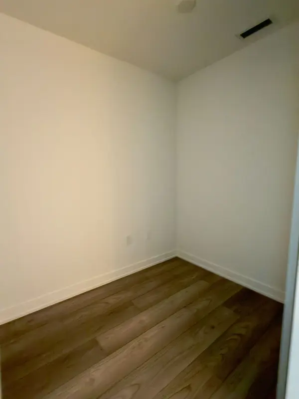 110 Broadway AVE #2213, Toronto C10, ON M4P 1V7