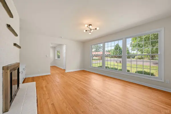 140 Moorman DR, Madison Heights, VA 24572