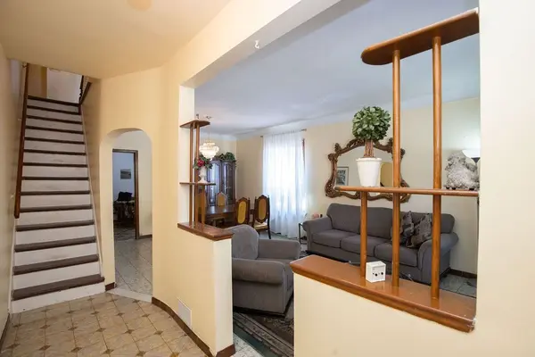 66 Sherman AVE N, Hamilton, ON L8L 6M2