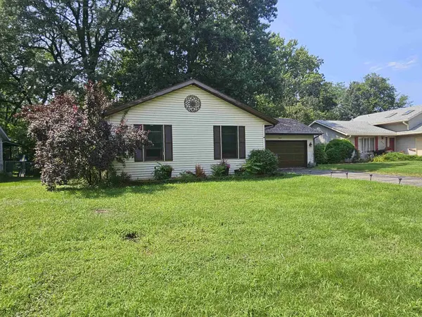 1013 Arnold Avenue, Rockford, IL 61108
