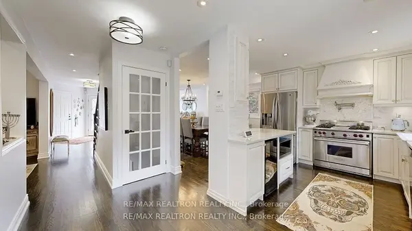 145 Roseborough CRES, Vaughan, ON L4J 4V4