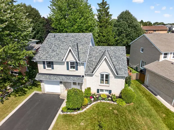 1006 Dillingham ST, Kingston, ON K7P 2P4