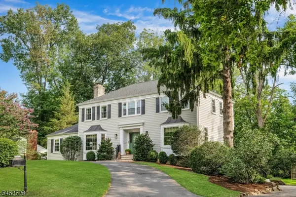 5 Oechsner Ct, Berkeley Heights Twp., NJ 07922