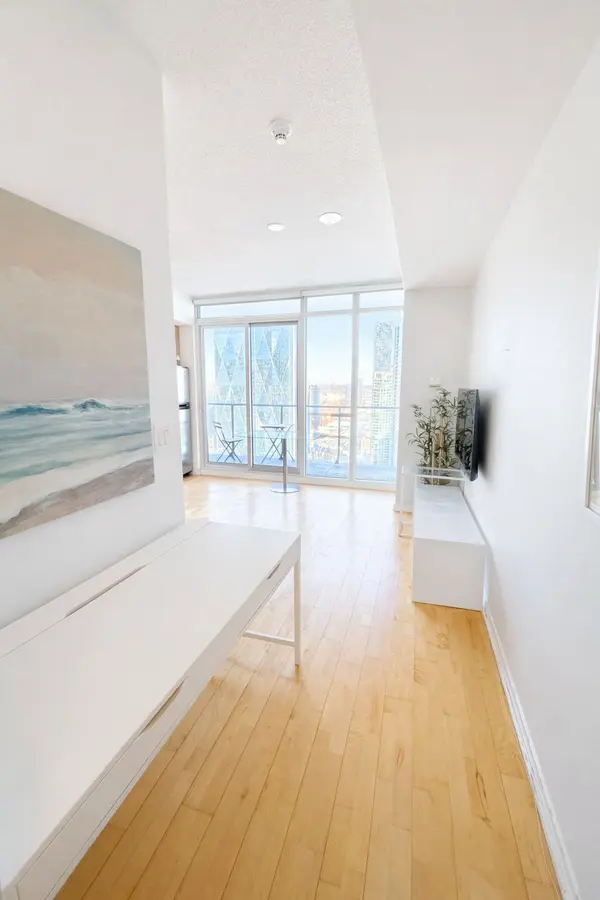 55 Bremner BLVD #3506, Toronto C01, ON M5J 0A6