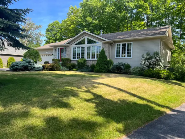 14 Frederick ST, South Bruce Peninsula, ON N0H 2G0