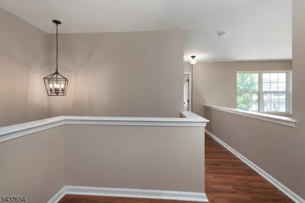 8 Scarlet Oak Dr, Montgomery Twp., NJ 08540