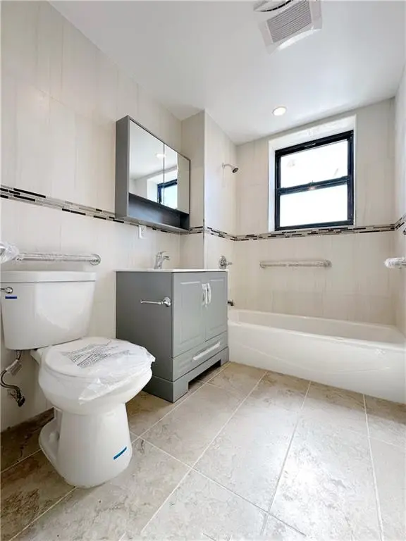 1307 84th ST #3D, Brooklyn, NY 11228