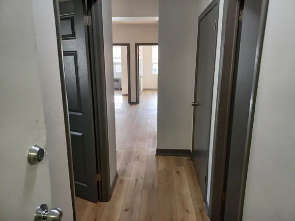 191 Lakeshore RD E #11, Mississauga, ON L5G 1G2