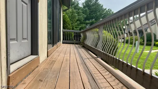 12 Spencer St #12, Franklin Twp., NJ 08873