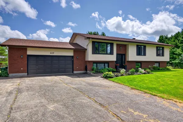 117 Canyon DR, Carp - Dunrobin - Huntley - Fitzroy And Area, ON K0A 2H0