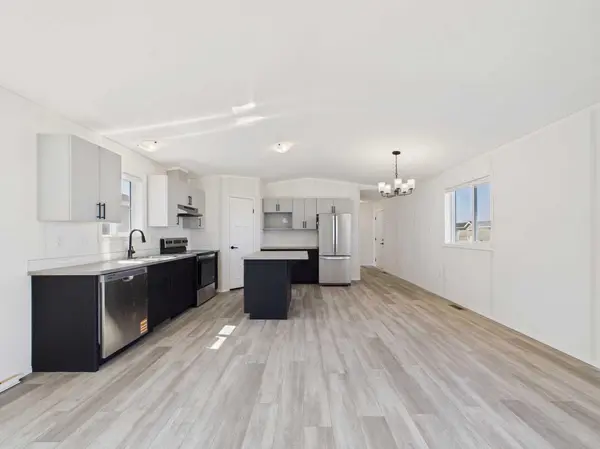 25 McKay PL, Blackfalds, AB T0M 1J2