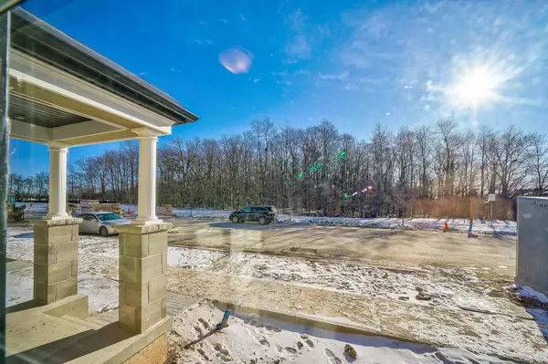 155 Settlers RD E, Oakville, ON L6H 7X7