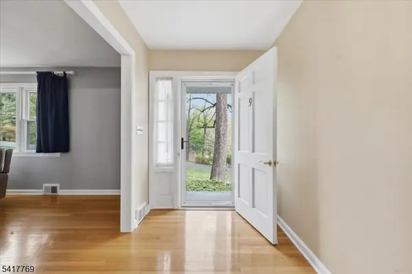 9 Henderson Hill  Rd, Union Twp., NJ 08827