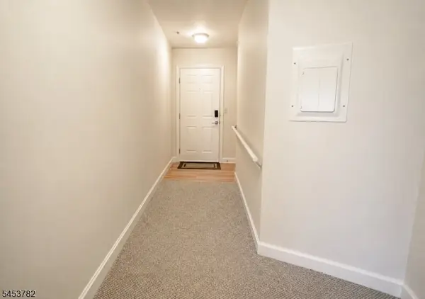 37 Park Edge, Berkeley Heights Twp., NJ 07922
