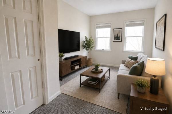 37 Park Edge, Berkeley Heights Twp., NJ 07922