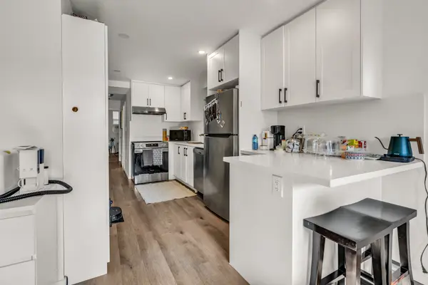 497 Nairn AVE, Toronto W03, ON M6E 4J2