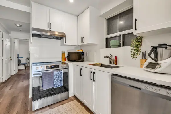 497 Nairn AVE, Toronto W03, ON M6E 4J2
