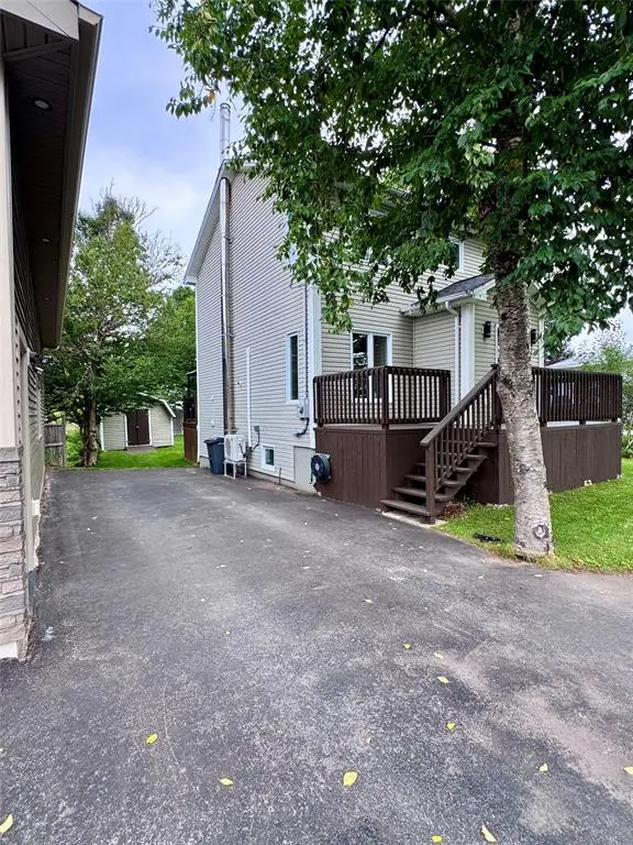 7 Oakes Road, Deer Lake, NL A8A 1X5