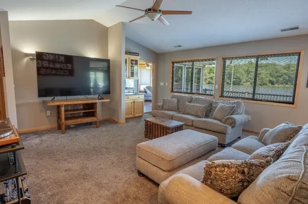 9508 SHORE Drive, Machesney Park, IL 61115