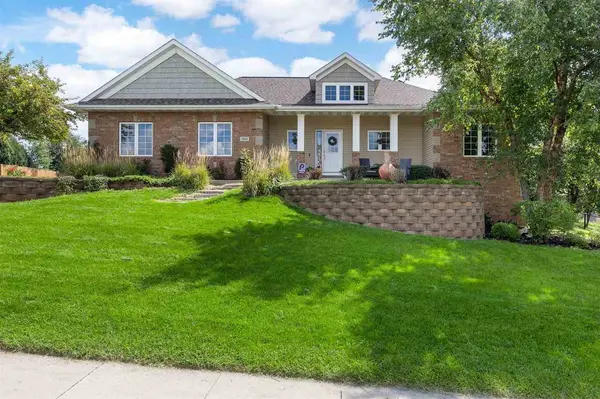 2861 Diamond Mil Ln, Coralville, IA 52241