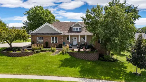 2861 Diamond Mil Ln, Coralville, IA 52241