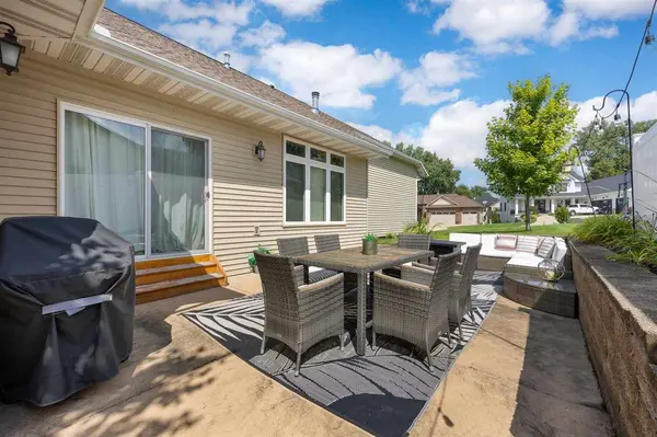 2861 Diamond Mil Ln, Coralville, IA 52241