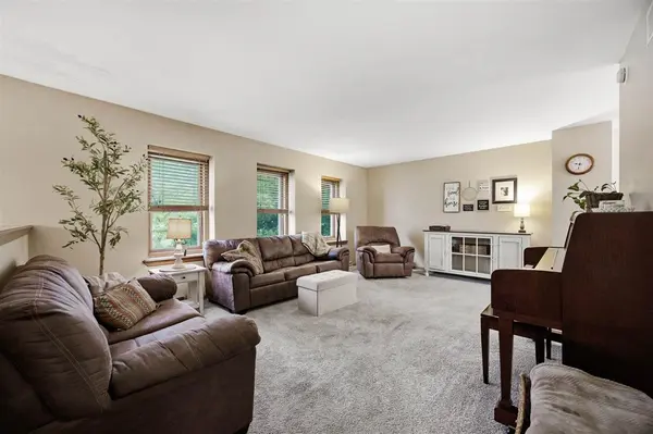 84 Amhurst St, Iowa City, IA 52245