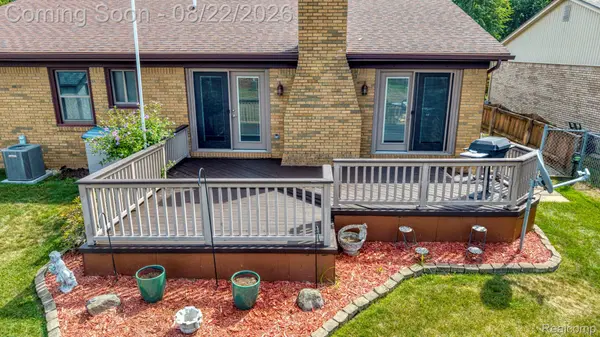 38715 Mount Kisco DR, Sterling Heights, MI 48310