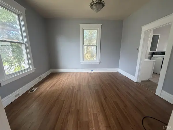 170 Charlotte Ave, Chesterfield, VA 23834