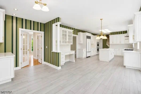 3 Lockwood Dr, Bridgewater Twp., NJ 08807