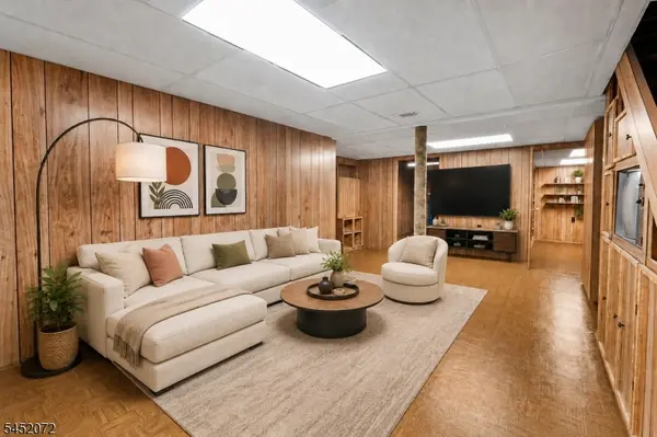 79 Carriage Ln, Sparta Twp., NJ 07871