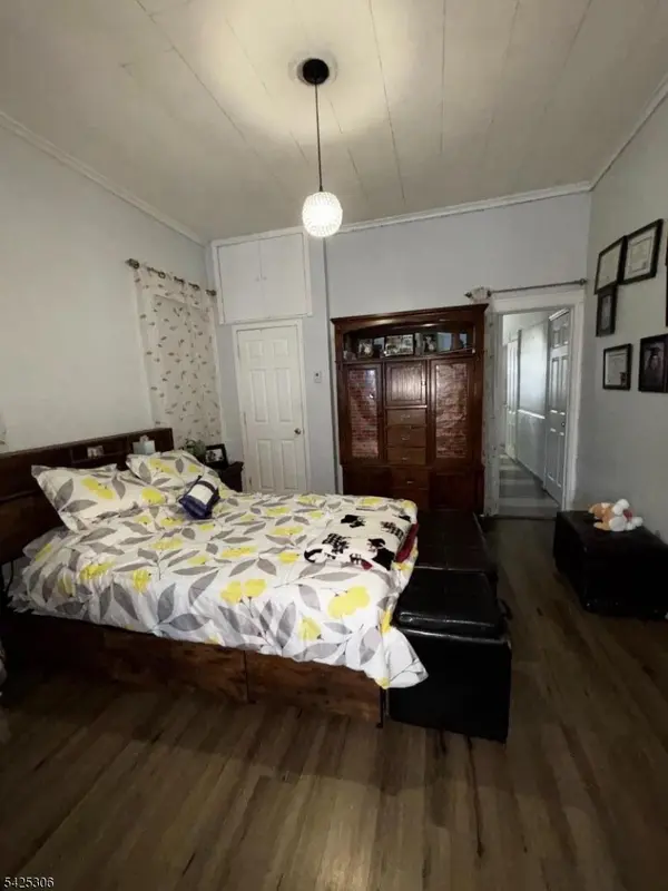 552 Market St, Paterson City, NJ 07513