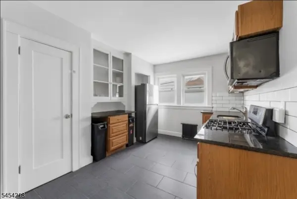 1020 Cross Ave #2F, Elizabeth City, NJ 07208