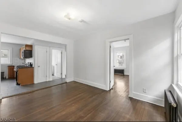1020 Cross Ave #2F, Elizabeth City, NJ 07208
