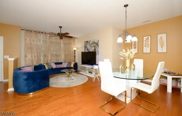 5 Holly Ln, Garfield City, NJ 07026