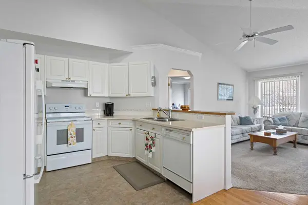 303 De Foras Close NW, High River, AB T1V 1R2