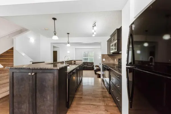 238 Skyview Point RD NE, Calgary, AB T3N0K6
