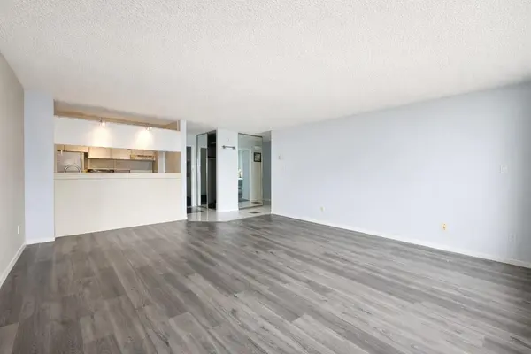 221 6 AVE SE #2012, Calgary, AB T2G 0G4