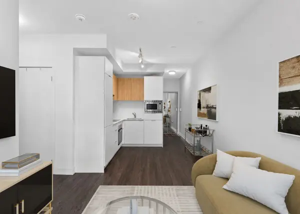 20 O'Neill RD #1617, Toronto C13, ON M3C 0R2
