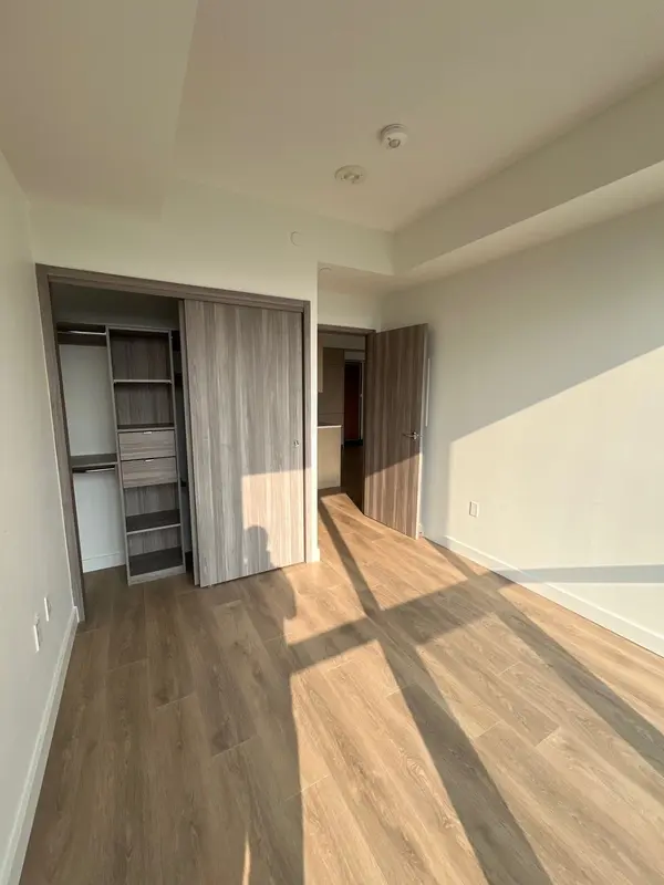 95 Mcmahon DR #4006, Toronto C15, ON M2K 0H2