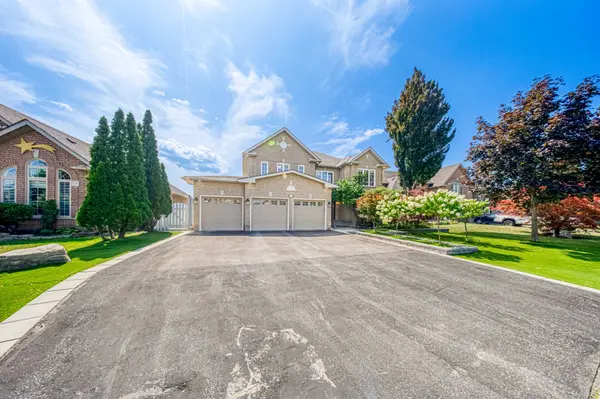 352 Crofters RD, Vaughan, ON L4L 8Y3