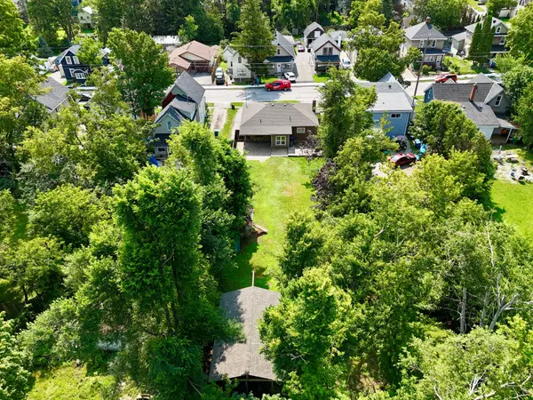 238 Mary ST, Orillia, ON L3V 3E6