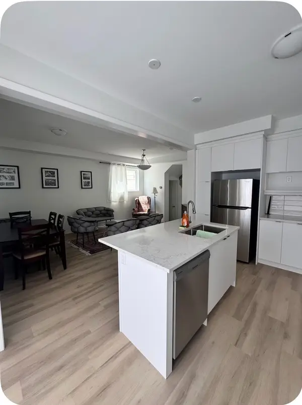 57 Lower ST, Barrie, ON L9J 1B3