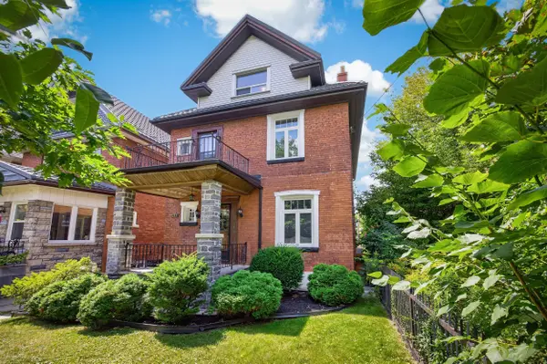 162 Mavety ST, Toronto W02, ON M6P 2L9
