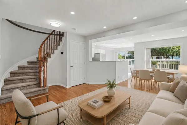 15 Angus DR, Kanata, ON K2L 4E6
