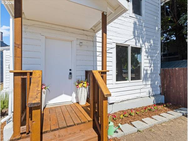 1108 W 14TH ST, Vancouver, WA 98660